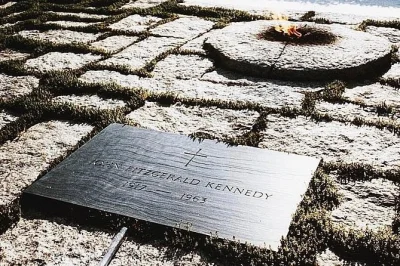 Walk arlington cemetery with a guide, hear stories at jfk’s grave, and witness the changing of the guard. includes guided tour, rain or shine. book your spot.