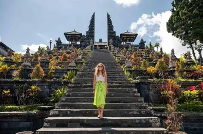 Tour privato Ubud con jungle swing, templi e cascata