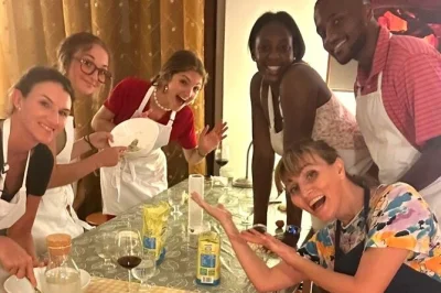 Vivez une expérience authentique à milan : cours de cuisine italienne, dîner convivial et vin à volonté avec une chef locale. petit groupe, recettes à emporter.