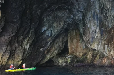 Feel the amalfi breeze as you kayak past maiori’s norman tower, explore pandora’s cave, snorkel at dead horse beach, and relax with fresh fruit and snacks included.