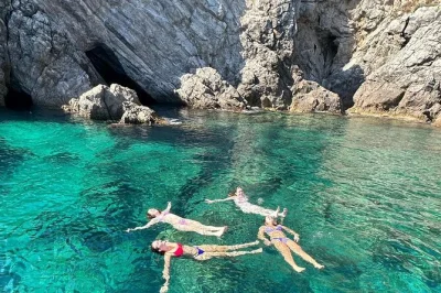Dubrovnik, blaue höhle, schnorcheln in den grünen höhlen, entspannen am Šunj strand mit getränken inklusive. früher start, um menschenmassen zu vermeiden. jetzt buchen!