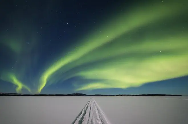 Aurores boréales lac Inari : Promenade en traîneau et dîner
