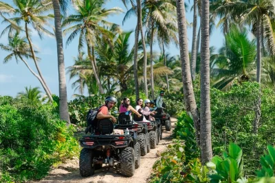 Explore punta cana em um passeio de atv por trilhas na selva, praias selvagens e vilarejos rurais. inclui transporte, guia local e café fresquinho.