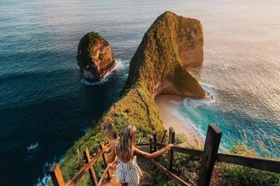 Get swept to nusa penida by fast boat from bali, explore kelingking beach, broken beach and crystal bay with a private driver, plus indonesian lunch and hotel pickup.
