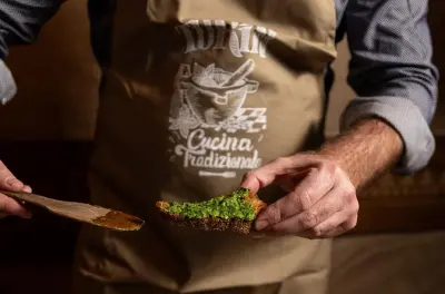 Pesto cooking class in Sestri Levante: Make it with marble mortar