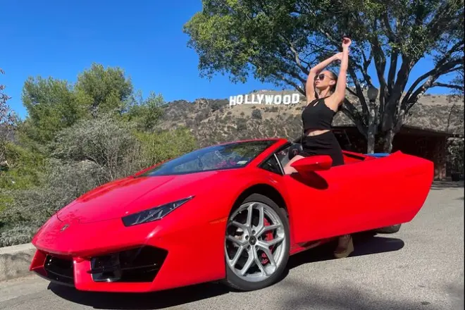 Lamborghini 50 min: Letrero Hollywood y Mulholland Drive