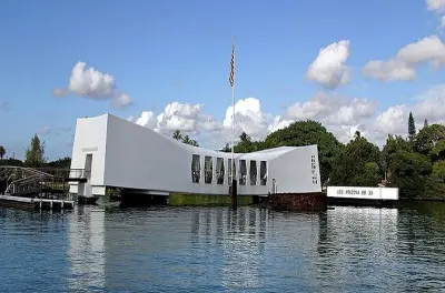 Pearl Harbor, Dole Plantation, Polynesian Center from Maui