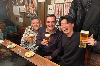 Erlebe osaka bei einer privaten familien-streetfood-tour – koste kushikatsu, takoyaki und lokale getränke mit deinem guide. alle verkostungen inklusive, nur deine gruppe.