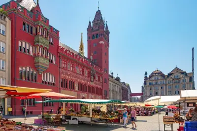 Basel Bauernmarkt & Käsetour: Schweizer Verkostungen