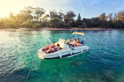 Bateau privé Cannes-Lérins : Baignade et snorkeling inclus