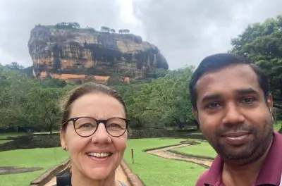 Sigiriya et Dambulla : Excursion d'une journée au rocher du lion et au temple des grottes