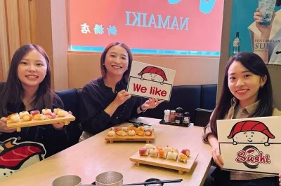 Apprenez à faire des sushis à tokyo avec des chefs locaux. cours pratiques, anecdotes culturelles et menu adaptable à tous les régimes. réservez en toute confiance.