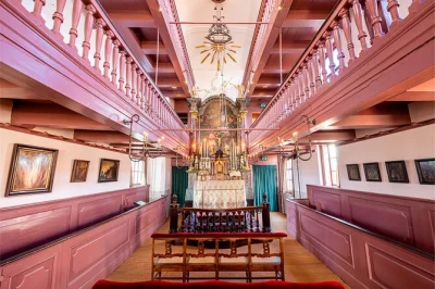 Découvrez une maison du xviie siècle à amsterdam, ses couloirs secrets, cuisines cachées et une église secrète sous les combles. entrée flexible avec audioguide inclus.