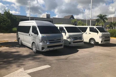 Chegue em punta cana sem filas de táxi com transfer privativo, carro com ar-condicionado e motorista local te esperando com seu nome. chegada e saída sem estresse.