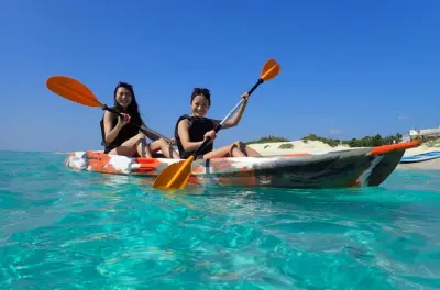 SUP und Kanu auf Miyakojima: Paddeln im smaragdgrünen Wasser