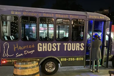 Scopri i luoghi più infestati di san diego con un tour guidato tra storie da brivido, accessi esclusivi e un viaggio sul “ghost coach”. ingresso incluso.