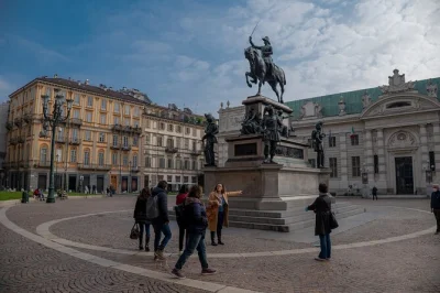 Start in piazza cln, wander turin’s piazzas, galleries, and finish at mole antonelliana. includes local guide. book your small-group city walk today.