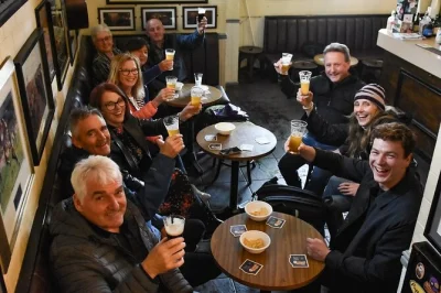 Start your belfast food tour at city hall, tasting irish stew, local oysters, and craft beer. includes 12+ dishes, drinks, and a local guide—book with confidence.
