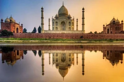 Erlebe den sonnenaufgang am taj mahal, entdecke jaipurs paläste und die highlights delhis auf einer privaten golden triangle tour mit luxusunterkünften und lokalen guides.