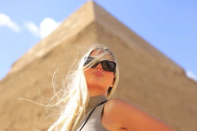 Feel the ancient energy of giza’s pyramids, stand before the sphinx, and meet local artisans on a private half-day tour from cairo or giza with hotel pickup included.