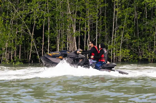 Tour de jet ski em Langkawi: Rio de mangue até Eagle Square e ilhas