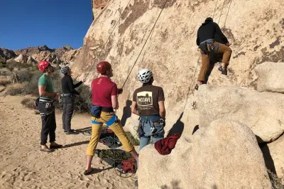 Escalada para iniciantes no Parque Nacional Joshua Tree