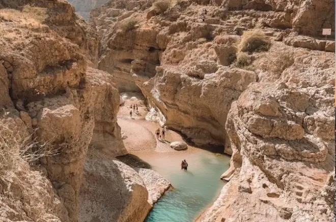 Da Muscat a Wadi Shab e Bimmah Sinkhole: Nuoto e grotta nascosta