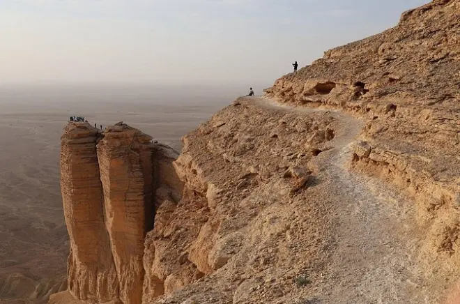 Edge of the World perto de Riyadh: 4x4, caverna de morcegos e jantar