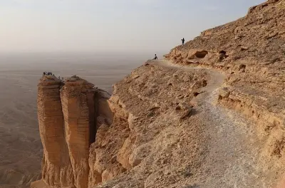 Edge of the World ab Riad: 4x4, Fledermaushöhle, Abendessen
