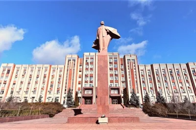 Step into transnistria’s soviet past on a day trip from chisinau, with tiraspol’s lenin statues, bendery fortress, and local markets. includes hotel pickup.
