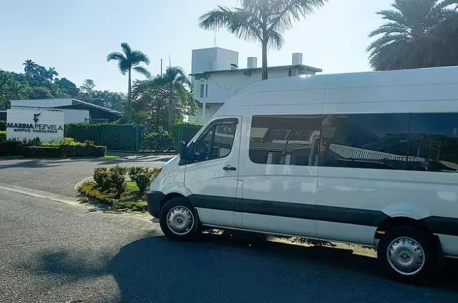 Privater Transfer vom Flughafen SJO nach Manuel Antonio mit Komfort