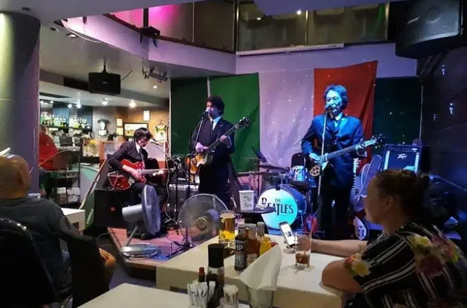 Cena e tribute Beatles a Hua Hin, ogni mercoledì sera