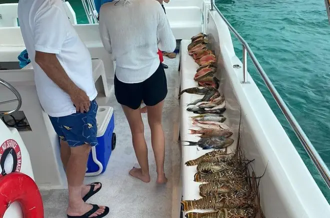 Private Fishing Tour in Gracebay: Catch Snapper & Grouper
