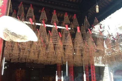 Entdecken sie ho-chi-minh-stadt an einem tag – notre-dame-kathedrale, kriegsmuseum, jadepagode, ben-thanh-markt. privater guide, mittagessen inklusive.