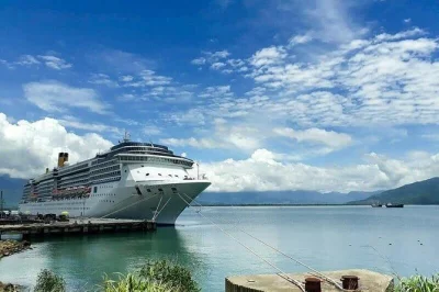 Privater tagesausflug ab chan may hafen zu den ba na hills. Überquere die golden bridge, fahre mit der seilbahn, besuche die linh ung pagode & das französische dorf. jetzt buchen.