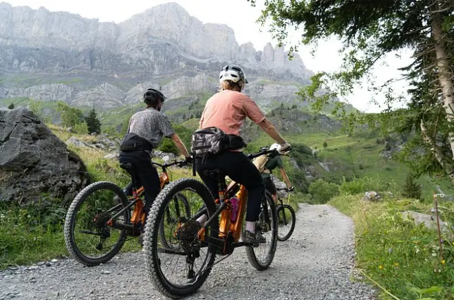 eBike Mont-Blanc high-altitude trails: 360° views above Chamonix