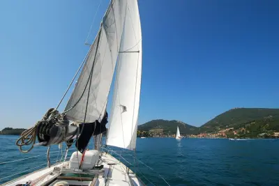 Cinque Terre Sailing Day Trip from La Spezia: Learn to Sail