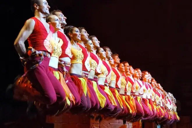 Espectáculo Fire of Anatolia en la arena de Aspendos desde Side