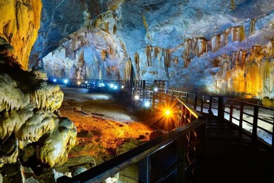 Step into phong nha’s vast caves, ride a dragon boat on the underground river, and share a traditional vietnamese lunch—hotel pickup and all fees included.