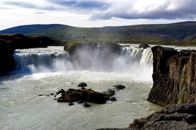 Feel the spray at goðafoss, wander laufás turf houses, and step inside akureyri’s christmas house—all in half a day with entrance fees and local guide included.