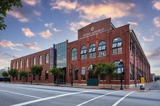 Destilerías de bourbon en Louisville: Angel's Envy y Stitzel-Weller