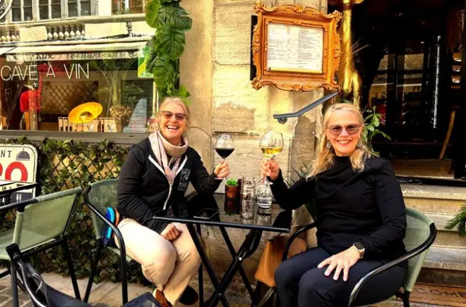 Avignon food and wine tour: 10 tastings plus lunch