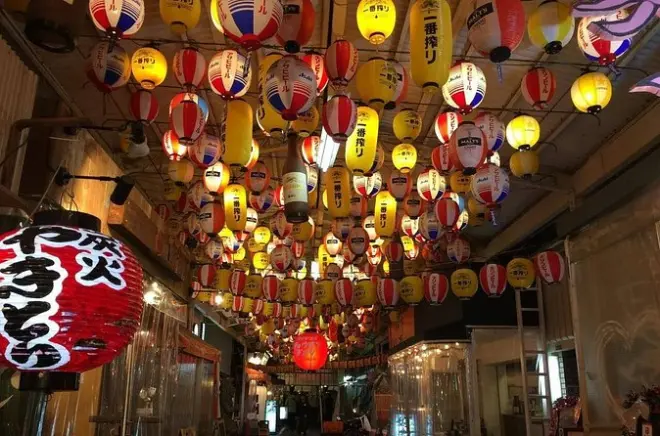Osaka Food-Tour am Abend in Tenma: 3 Restaurants & Getränke