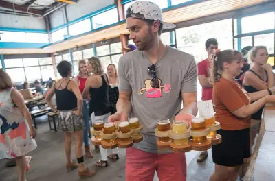 Austin Brewery Tour with Live Band: Three Stops & Music