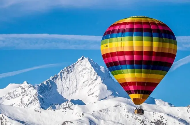 Heißluftballonflug über die Alpen ab Aosta