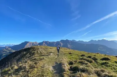 Alpi svizzere con guida locale: Scegli la tua avventura trekking