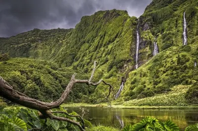 Flores Insel Tour: Acht Stunden, Wasserfälle und lokaler Guide