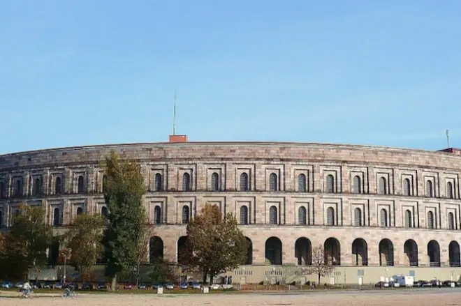 Nuremberg : Palais de justice et terrain des rassemblements WWII