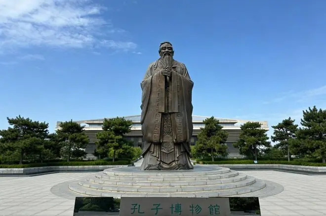 Qufu a piedi: Tempio di Confucio, casa e cimitero della famiglia