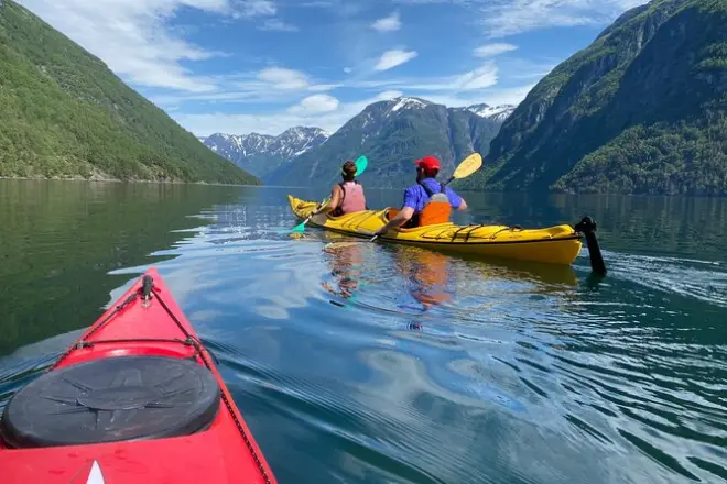 Kayaking in Hellesylt: Fjord paddle for beginners